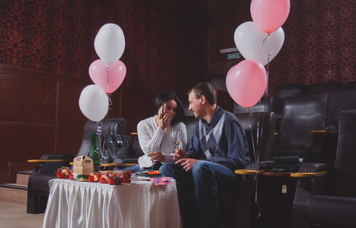 Романтическое свидание в кинотеатре в Тюмени