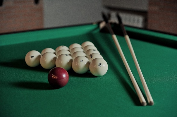 Игра в бильярд Тюмень.Ultra Подарки. Игра в бильярд Тюмень. Попробуйте настоящий бильярд, в бильярдном клубе. Сервис: UltraPodarki.ru 8 800 505 95 30. Игра в бильярд, игра в бильярд Тюмень, русский бильярд, русский бильярд Тюмень, бильярдный клуб, бильярдный клуб Тюмень, бильярд Тюмень, купить бильярд Тюмень