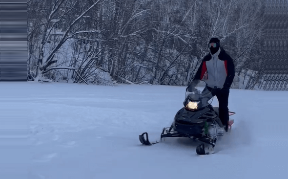 Катание на снегоходах в Тюмени #в Тюмени#в подарок. Сервис Ultra Подарки
. Подарочный сертификат на катание на снегоходах в Тюмени #в Тюмени# с друзьями. Закажите прокат снегоходов в подарок для мужчины по привлекательным ценам. Живописные маршруты для езды на снегоходах это отличная возможность активного отдыха. Сервис UltraPodarki.ru 8-800-505-95-30. катание на снегоходах, подарочный сертификат на катание на снегоходе, прокат снегоходов, прокат снегоходов Тюмень #Тюмень#, катание на снегоходах Тюмень #Тюмень#, езда на снегоходе