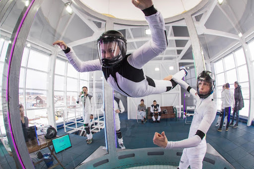 Полёт в аэротрубе  в Тюмени. Ultra Подарки. Полёт в аэротрубе  в Тюмени. Попробуйте полёт в аэротрубе . Сервис: UltraPodarki.ru 8 800 505 95 30. Полёт в аэротрубе , аэротруба Тюмень, полёт Тюмень