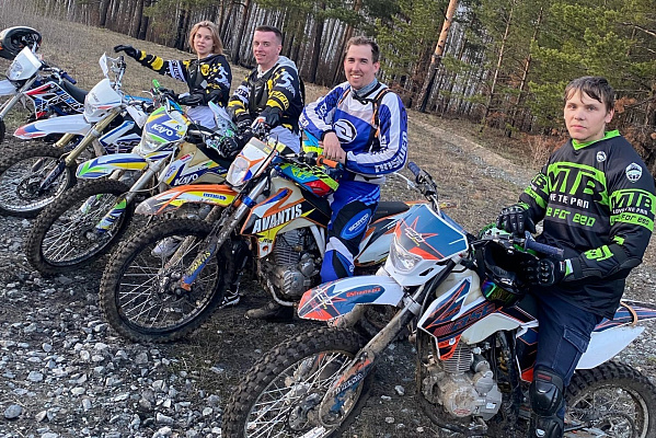 Катание на мотоцикле в Тюмени. ULTRA ПОДАРКИ. Купить катание на мотоцикле в Тюмени. Попробовав езду на мотоциклах, вы получите порцию адреналина и невероятные эмоции. Сервис: UltraPodarki.ru 8 800 505 95 30.. Катание на мотоцикле в Тюмени, прокат мотоциклов Тюмень, катание на мотоциклах, прокат мотоцикла, езда на мотоцикле Тюмень, езда на мотоцикле, мотопрогулка Тюмень, мотопрогулка