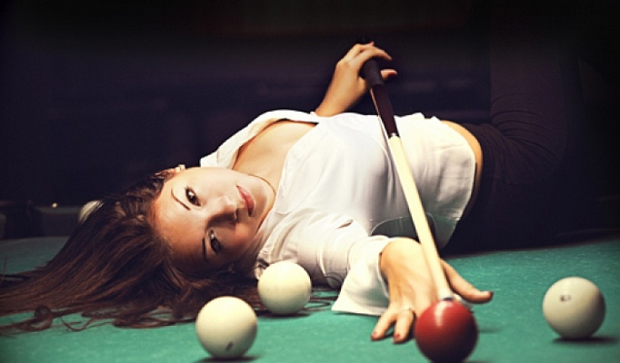 Игра в бильярд Тюмень.Ultra Подарки. Игра в бильярд Тюмень. Попробуйте настоящий бильярд, в бильярдном клубе. Сервис: UltraPodarki.ru 8 800 505 95 30. Игра в бильярд, игра в бильярд Тюмень, русский бильярд, русский бильярд Тюмень, бильярдный клуб, бильярдный клуб Тюмень, бильярд Тюмень, купить бильярд Тюмень