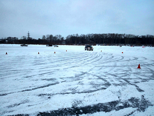 Контраварийное вождение в Тюмени. Ultra Подарки. Купить уроки контраварийного вождения в Тюмени. Научитесь водить машину в любых условиях! Сервис UltraPodarki.ru 8 800 505 95 30. Контраварийное вождение Тюмень, контраварийное вождение, экстремальное вождение Тюмень, экстремальное вождение, обучение вождению Тюмень, обучение вождению, вождение Тюмень, вождение,  курс вождения Тюмень, курс вождения, курсы экстремальное вождения Тюмень, курсы экстремального вождения, обучение в автошколе Тюмень, обучение в автошколе