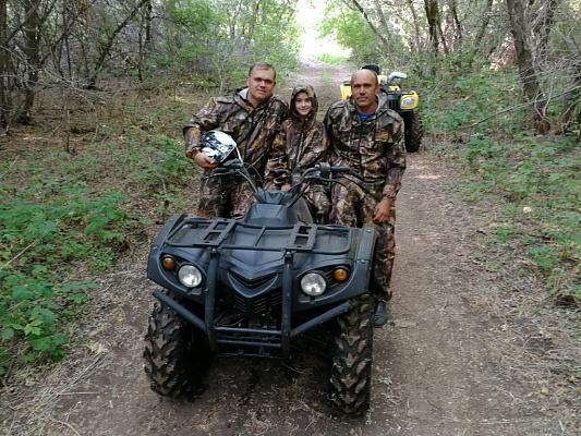 Катание на квадроциклах в Тюмени. Сервис Ultra Подарки. Подарочный сертификат на катание на квадроциклах в Тюмени. Закажите катание на квадроциклах недорого и наслаждайтесь активным отдыхом с друзьями. Выбирайте живописные маршруты для езды на квадроциклах. Сервис UltraPodarki.ru 8800-505-9530. Катание на квадроциклах, Прокат квадроциклов, езда на квадроцикле, прокат квадроциклов Тюмень, катание на квадроциклах Тюмень, Катание на квадроциклах зимой, Катание на квадроциклах летом, Сертификат на катание на квадроциклах 

