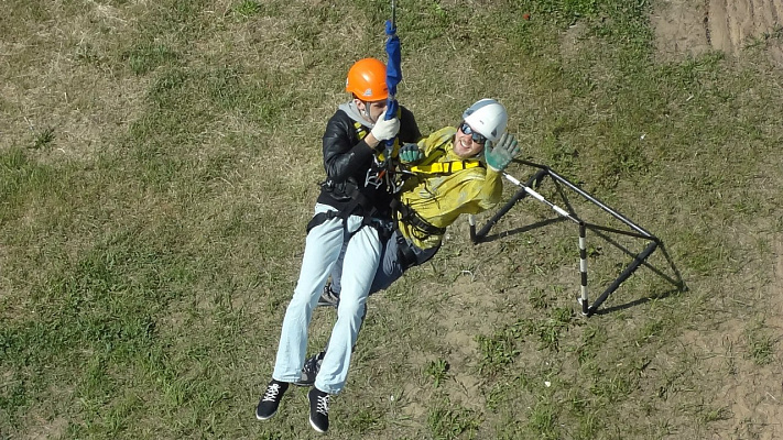 Роупджампинг - прыжки с верёвкой в Тюмени. Подарочные сертификаты Ultra Подарки. Роупджампинг в Тюмени - Экстремальный оригинальный подарок или подарочный сертификат на Роупджампинг - прыжки с верёвкой. Сервис UltraPodarki.ru 8-800-505-95-30. роупджампинг Тюмень, прыжок веревка Тюмень, роупджампинг, прыжок веревка, прыжок с веревкой, Подарок, подарочный сертификат, экстрим, экстремальный подарок