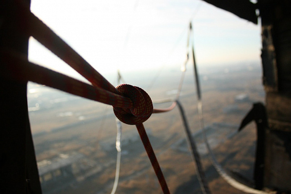 Роупджампинг - прыжки с верёвкой в Тюмени. Подарочные сертификаты Ultra Подарки. Роупджампинг в Тюмени - Экстремальный оригинальный подарок или подарочный сертификат на Роупджампинг - прыжки с верёвкой. Сервис UltraPodarki.ru 8-800-505-95-30. роупджампинг Тюмень, прыжок веревка Тюмень, роупджампинг, прыжок веревка, прыжок с веревкой, Подарок, подарочный сертификат, экстрим, экстремальный подарок