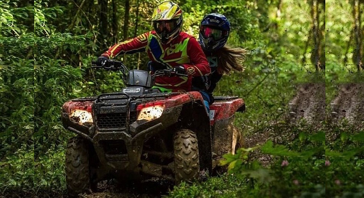 Прокат квадроциклов летом в Тюмени #в Тюмени#. Сервис Ultra Подарки. Подарочный сертификат на прокат квадроциклов летом и зимой в Тюмени #в Тюмени#. Закажите катание на квадроциклах недорого и наслаждайтесь активным отдыхом с друзьями. Выбирайте живописные маршруты для езды на квадроциклах. Сервис UltraPodarki.ru 8-800-505-95-30. Катание на квадроциклах, Прокат квадроциклов, езда на квадроцикле, прокат квадроциклов Тюмень #Тюмень#, катание на квадроциклах Тюмень #Тюмень#, Катание на квадроциклах зимой, Катание на квадроциклах летом, Сертификат на катание на квадроциклах 

