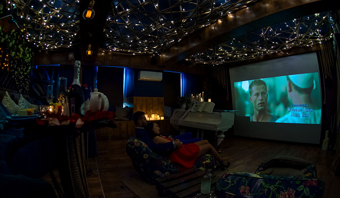 Романтическое свидание в кинотеатре в Тюмени. Ultra Подарки. Купить романтическое свидание в кинотеатре в Тюмени. Подарите самым близким незабываемые моменты и признайтесь в искренних чувствах. Сервис UltraPodarki.ru 8-800-505-95-30. Романтическое свидание в кинотеатре в Тюмени, свидание в Тюмени, свидание в кинотеатре, сертификат на свидание в кинотеатре, сертификат на свидание в Тюмени, купить свидание, купить свидание Тюмень, первое свидание, девушка свидание, хороший кинотеатре, романтический кинотеатре, романтический вечер, романтический ужин, романтические любимому, романтическая музыка